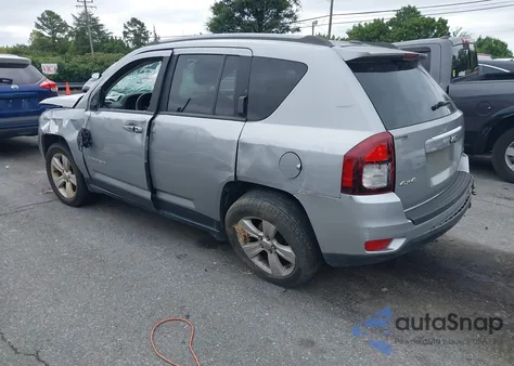 2015 Jeep Compass Latitude z USA, uszkodzony, nr VIN 1C4NJDEB7FD357990